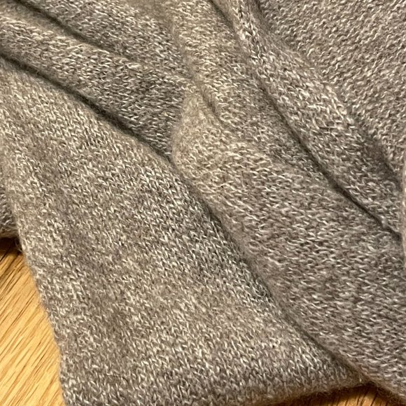 White and Warren cashmere travel wrap scarf - Picture 4 of 5